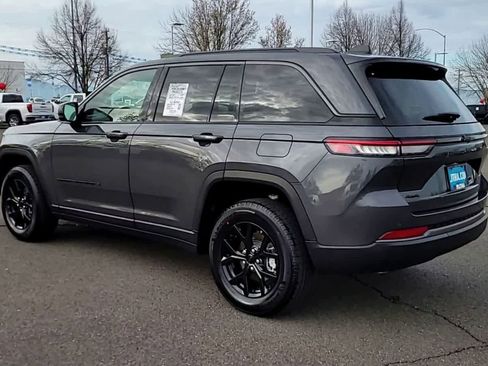 New 2026 Jeep Grand Cherokee Altitude image 6