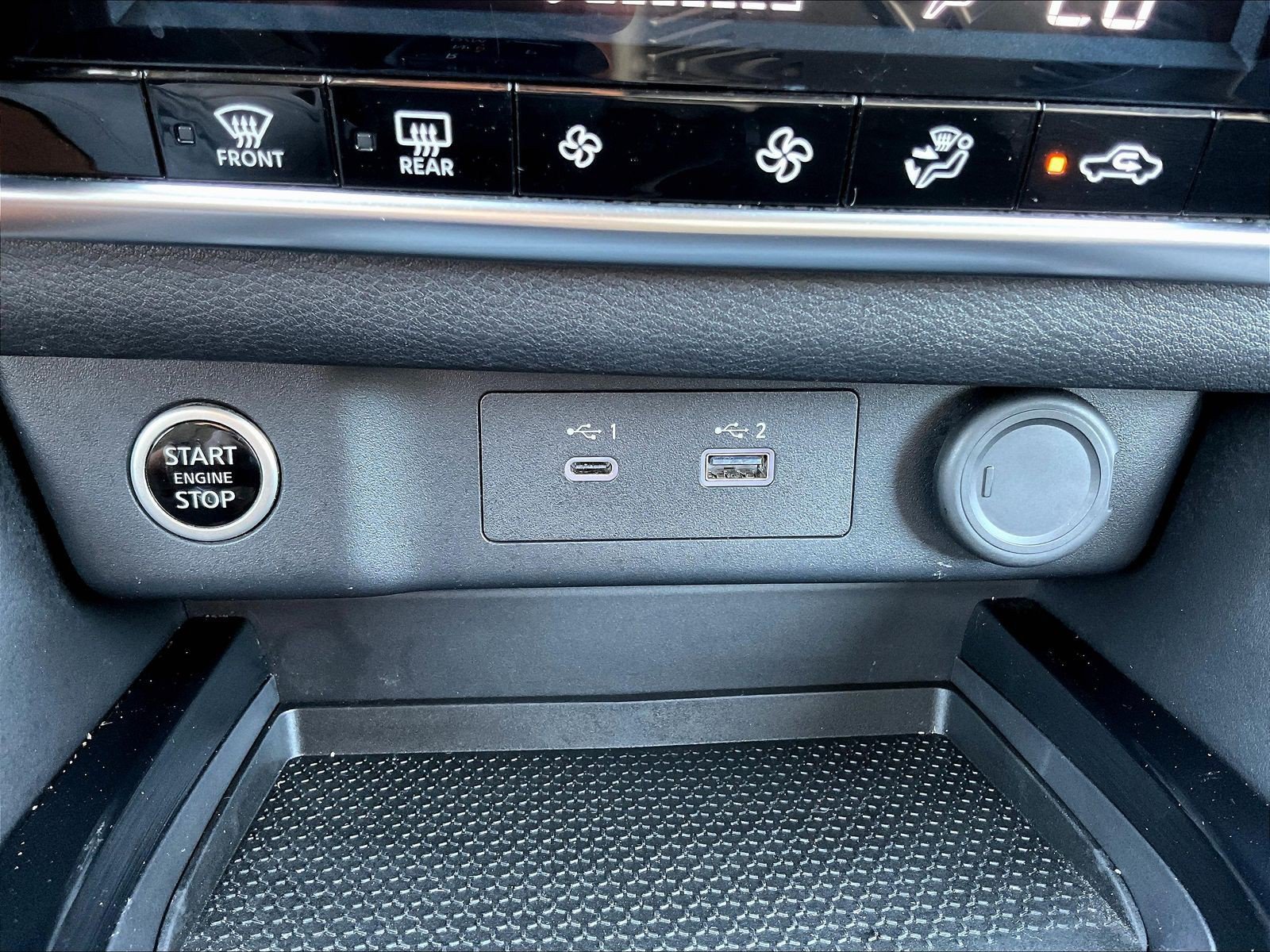Used 2023 Nissan Rogue SV AWD/4WD image 19