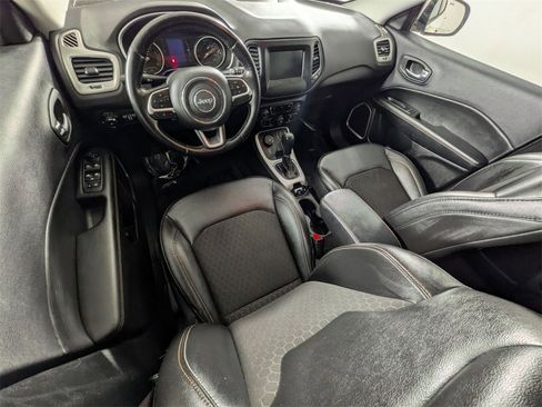 Used 2020 Jeep Compass Latitude w/ Cold Weather Group image 11