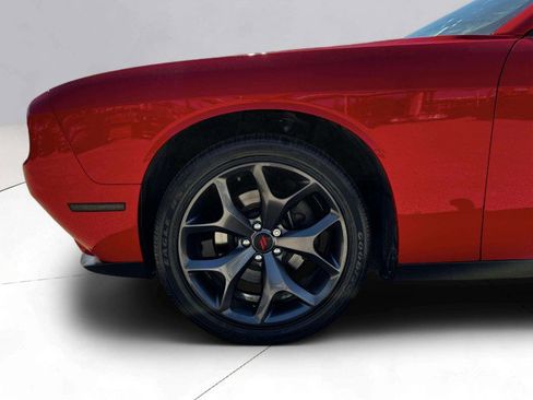 Used 2019 Dodge Challenger SXT w/ Plus Package image 48