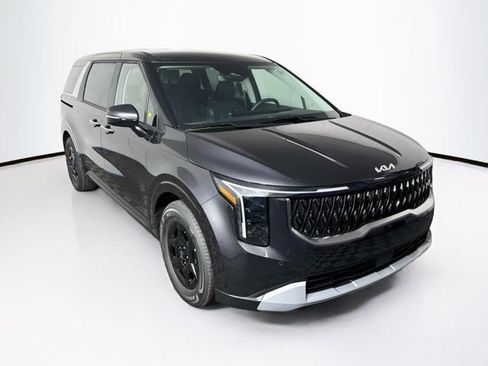New 2027 Kia Carnival FWD image 3