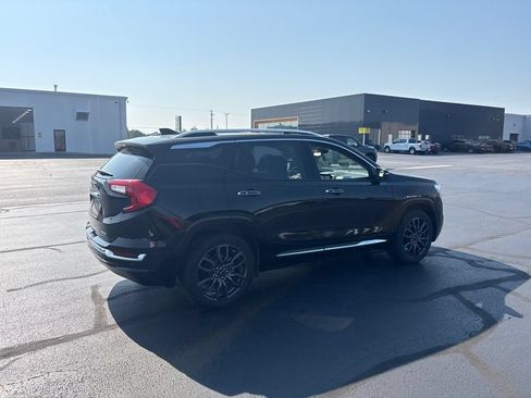 Used 2022 GMC Terrain Denali w/ Black Diamond Edition AWD/4WD image 9