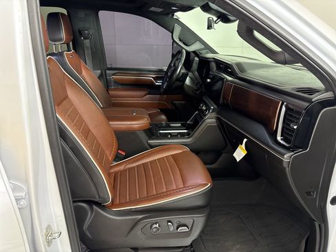 Used 2024 GMC Sierra 3500 Denali Ultimate image 23