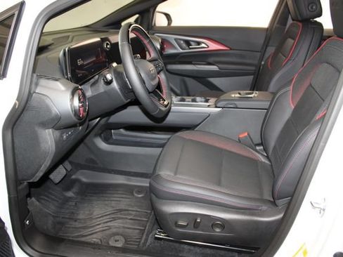 Used 2025 Chevrolet Equinox EV RS w/ Active Safety Package 3 AWD/4WD image 8