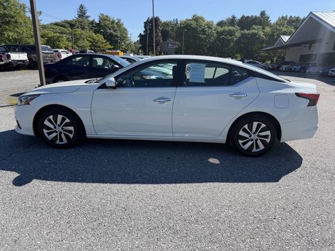 Used 2020 Nissan Altima 2.5 S FWD image 2