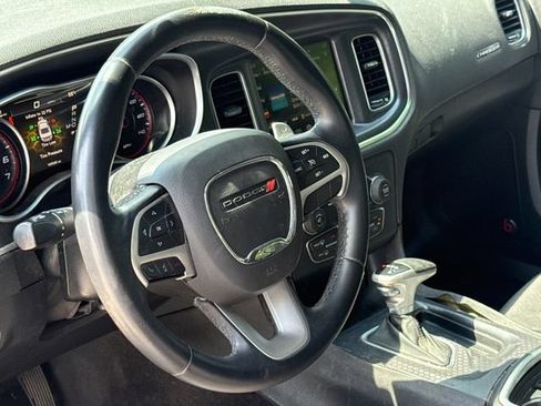 Used 2015 Dodge Charger SXT RWD image 15
