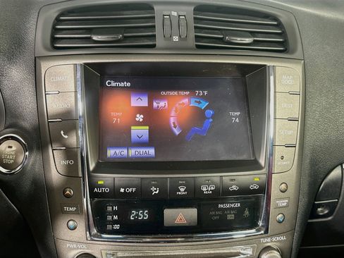 Used 2015 Lexus IS 250C w/ Luxury Package RWD image 23