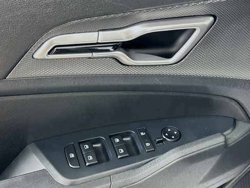 Used 2025 Kia Sportage LX FWD image 15