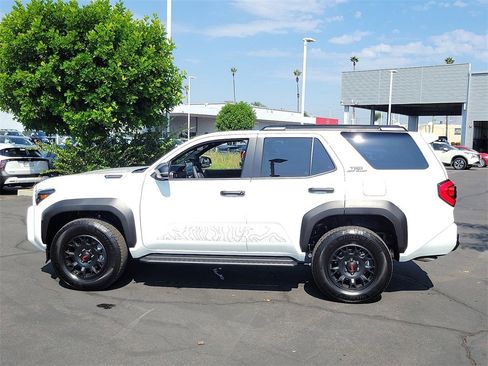 Used 2025 Toyota 4Runner Limited image 3