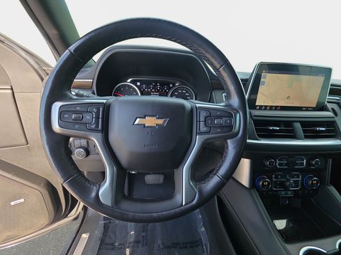 Used 2021 Chevrolet Suburban Premier w/ Premium Package AWD/4WD image 18