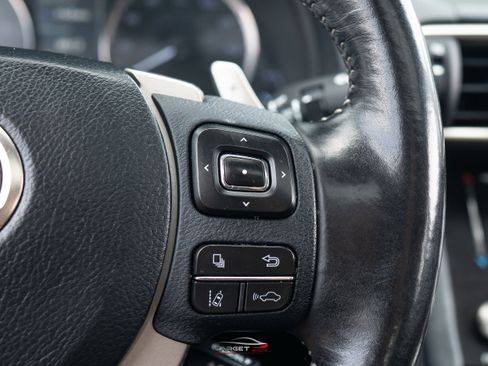 Used 2018 Lexus IS 300 AWD w/ Comfort Package image 25