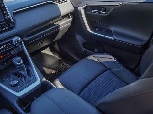 Used 2022 Toyota RAV4 XSE image 27