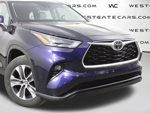 Used 2023 Toyota Highlander XLE image 42