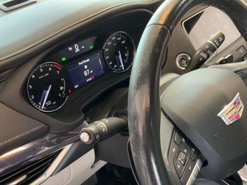 Used 2021 Cadillac XT4 Luxury w/ Cold Weather Package FWD image 19