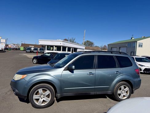 Used 2010 Subaru Forester 2.5X Premium image 2