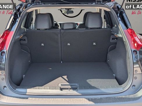 New 2026 Nissan Kicks SR image 12