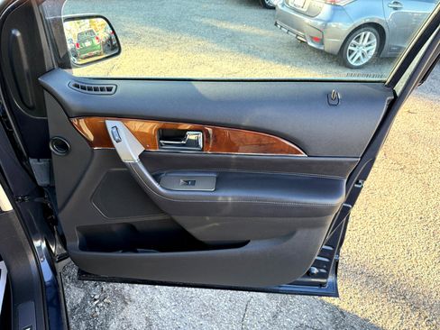 Used 2014 Lincoln MKX AWD w/ Equipment Group 102A image 53