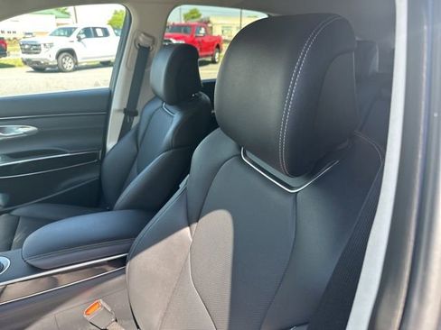 Used 2025 Genesis GV70 2.5T AWD/4WD image 15