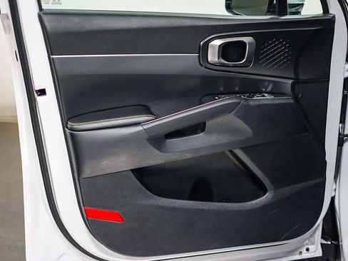 Used 2024 Kia Sorento EX w/ Panoramic Sunroof Package image 26