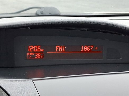 Used 2011 MAZDA MAZDA3 i Touring image 3