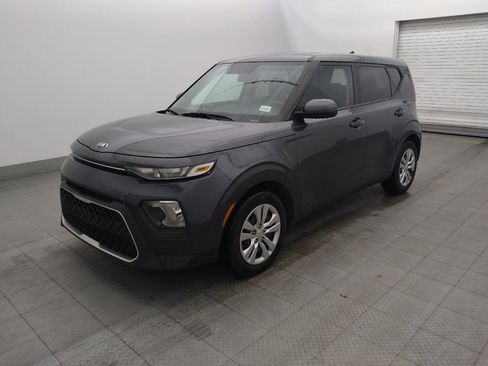 Used 2021 Kia Soul LX FWD image 2