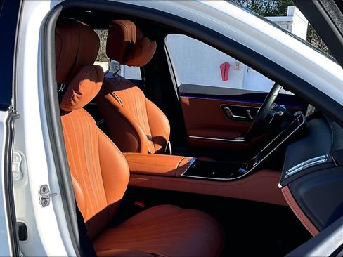 Used 2023 Mercedes-Benz S 500 S 500 image 9
