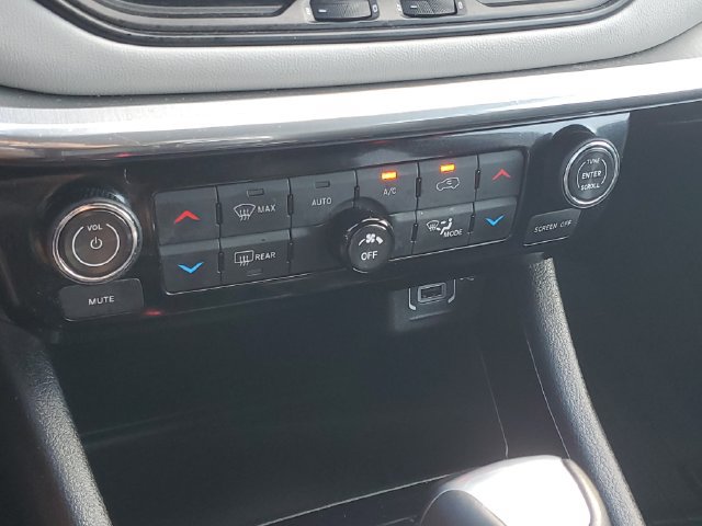 Used 2024 Jeep Compass Limited AWD/4WD image 27