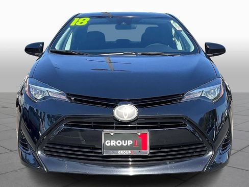 Used 2018 Toyota Corolla LE image 3