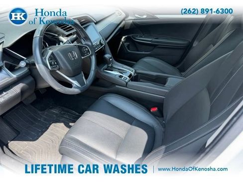 Used 2018 Honda Civic Touring image 6