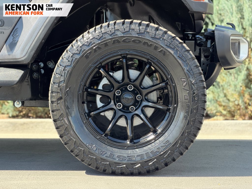 Used 2026 Jeep Wrangler Unlimited Sahara AWD/4WD image 13