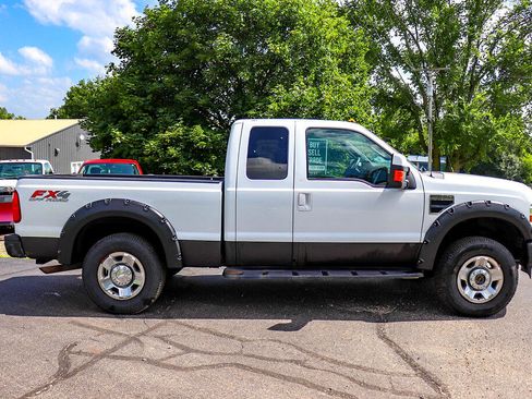 Used 2009 Ford F250 Lariat image 2