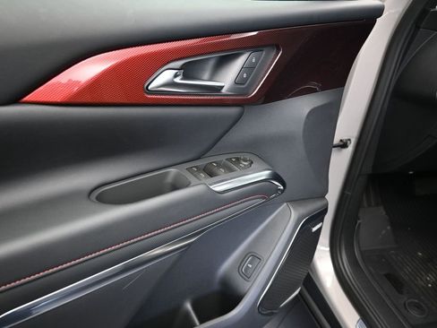 New 2026 Chevrolet Traverse Z71 w/ Enhanced Driving Package AWD/4WD image 11