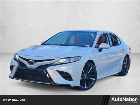 Used 2019 Toyota Camry XSE image 1