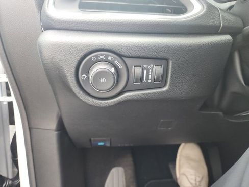 New 2026 Chrysler Pacifica Limited w/ S Appearance Package image 16