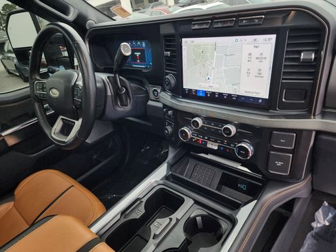 Used 2024 Ford F250 Platinum w/ FX4 Off-Road Package image 24