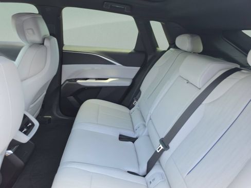 Used 2025 Cadillac Lyriq Luxury w/ LPO, Floor Liner Package AWD/4WD image 23