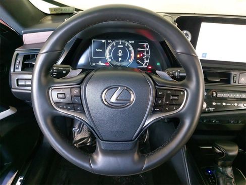 Used 2025 Lexus ES 350 w/ Premium Package image 16