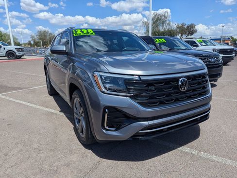 Used 2024 Volkswagen Atlas Cross Sport SEL R-Line AWD/4WD image 3