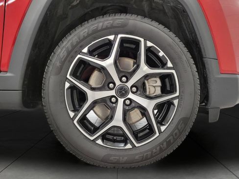 Used 2025 Jeep Compass Limited image 3