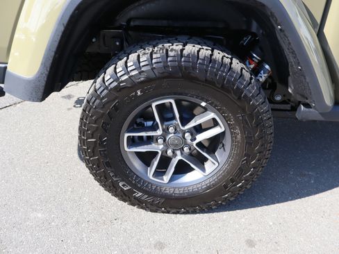 Used 2025 Jeep Gladiator Mojave image 39