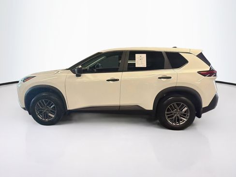Used 2023 Nissan Rogue S AWD/4WD image 4