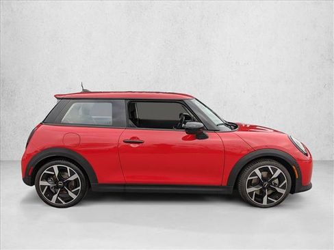 Certified 2025 MINI Cooper S image 4