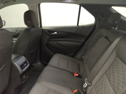 Used 2019 Chevrolet Equinox LT image 18