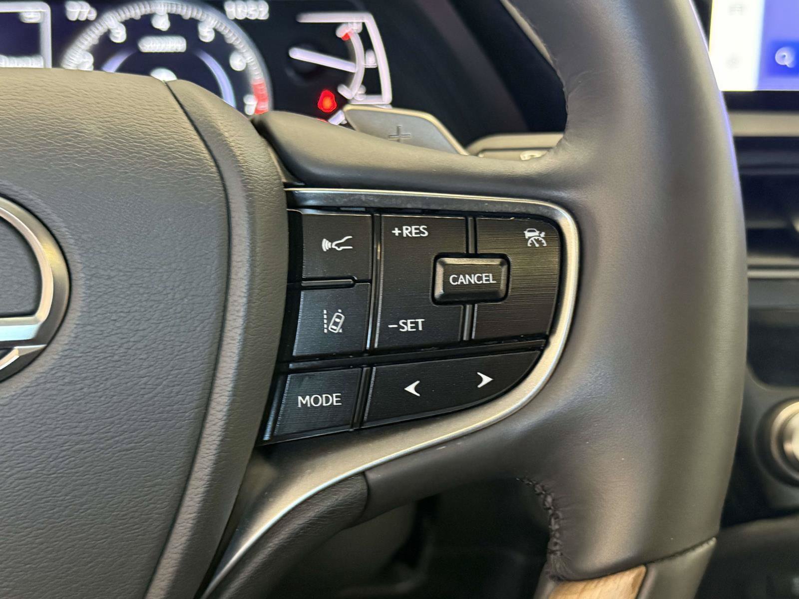 Certified 2024 Lexus ES 350 Ultra Luxury FWD image 31