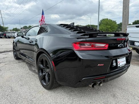 Used 2016 Chevrolet Camaro SS RWD image 5