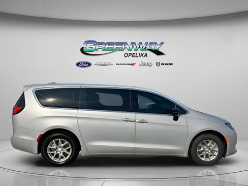New 2026 Chrysler Voyager LX FWD image 2