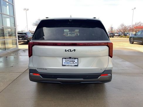 New 2026 Kia Carnival SX Prestige FWD image 6