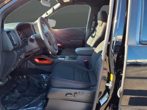 New 2026 Nissan Frontier PRO-4X w/ Pro-4x Convenience Package AWD/4WD image 8