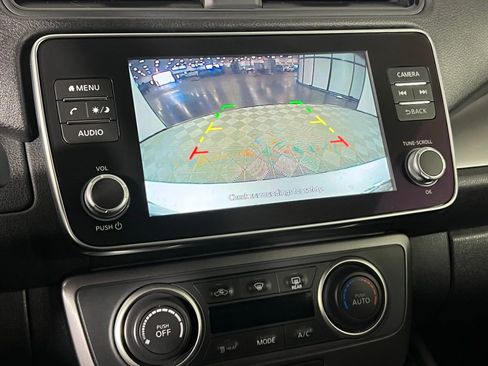 Used 2023 Nissan Leaf S image 18