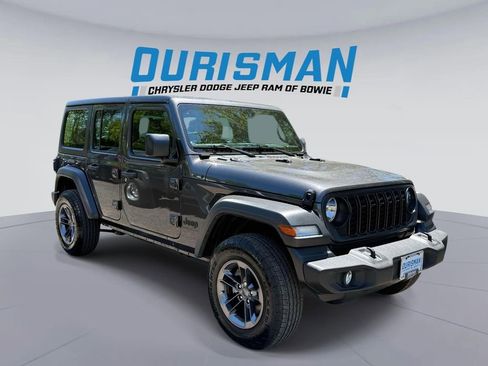 Used 2025 Jeep Wrangler Unlimited Sport AWD/4WD image 1